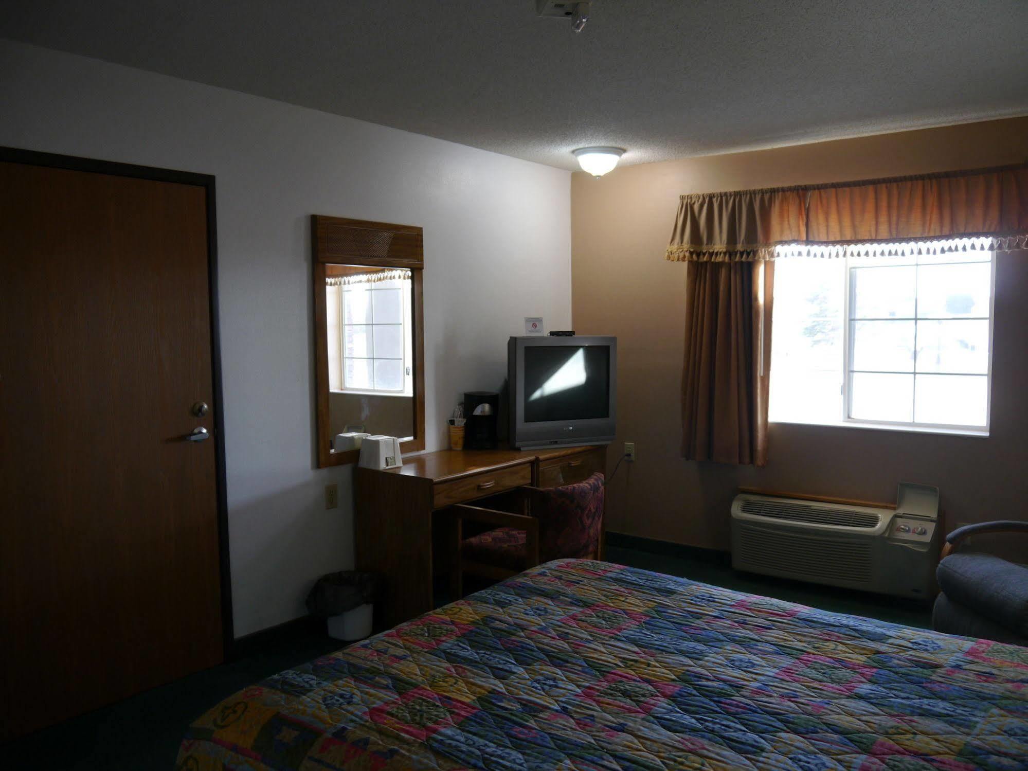 Westwood Inn & Suites - Kimball Esterno foto